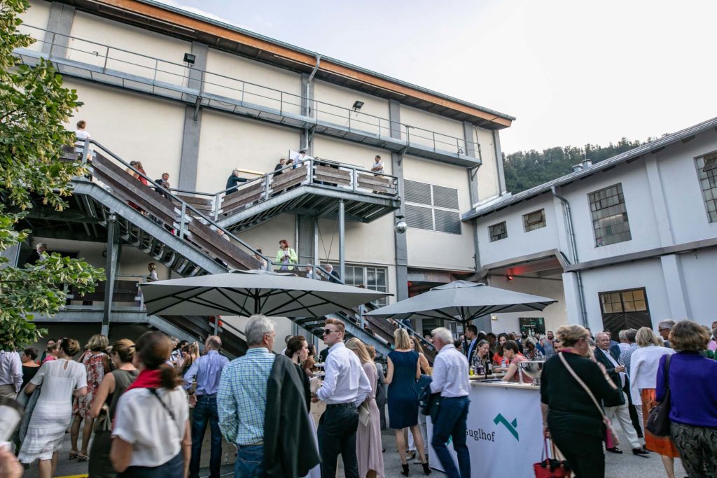 tvb-hallein-duerrnberg-erleben-kultur-festspiele-pernerinsel-festspielgebaeude